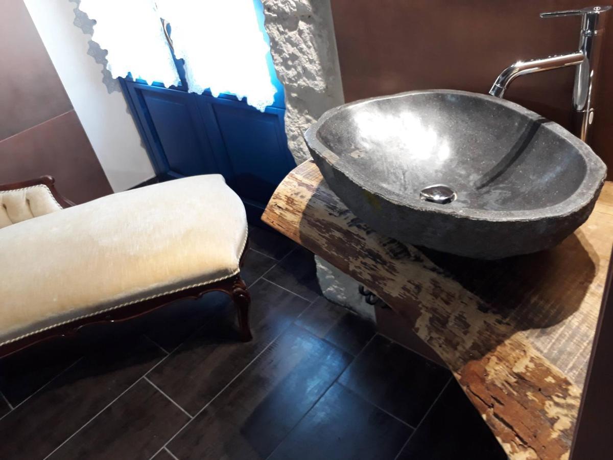 La Casa Dalle Finestre Blu Abbateggio 外观 照片