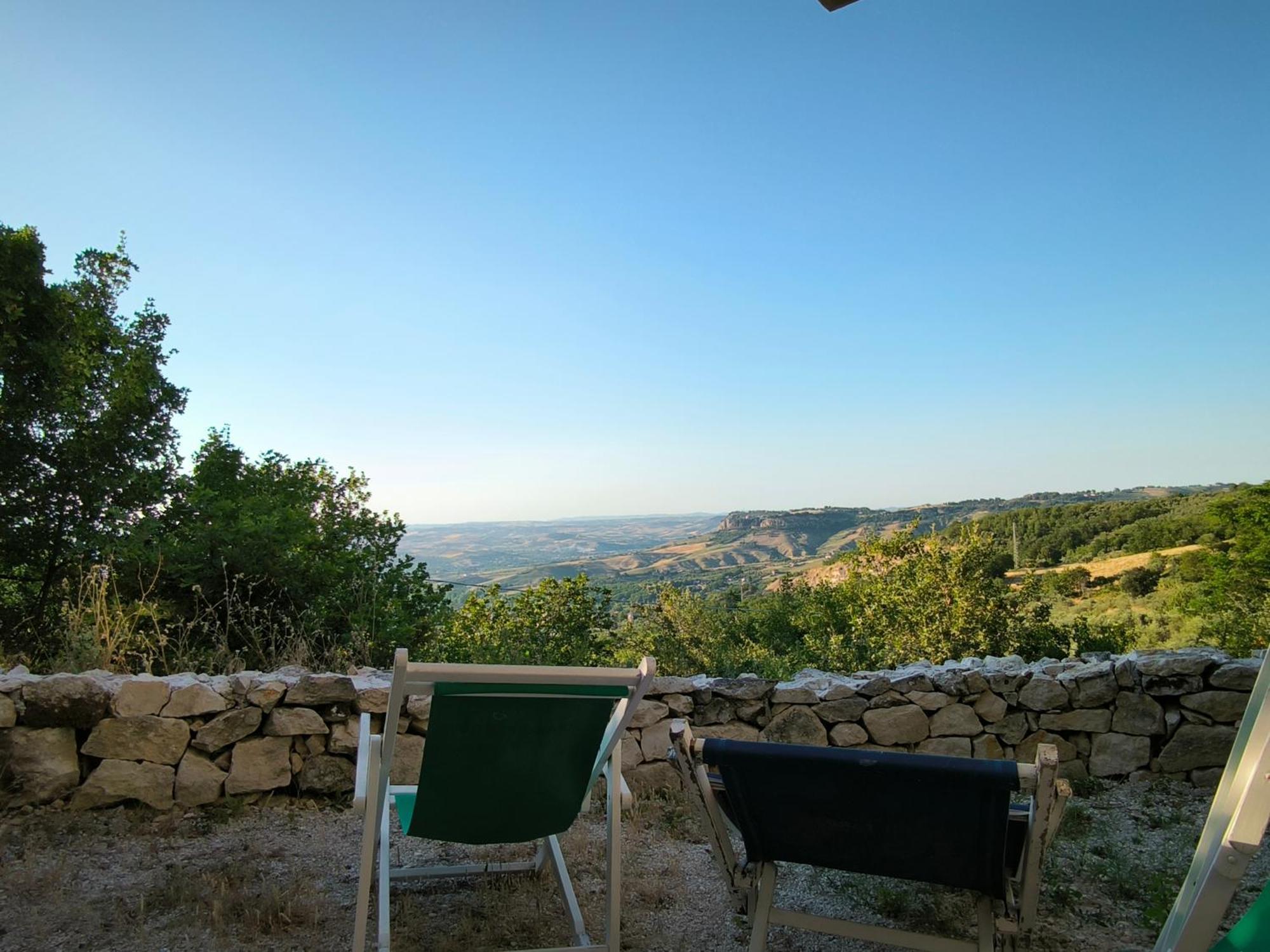 La Casa Dalle Finestre Blu Abbateggio 外观 照片