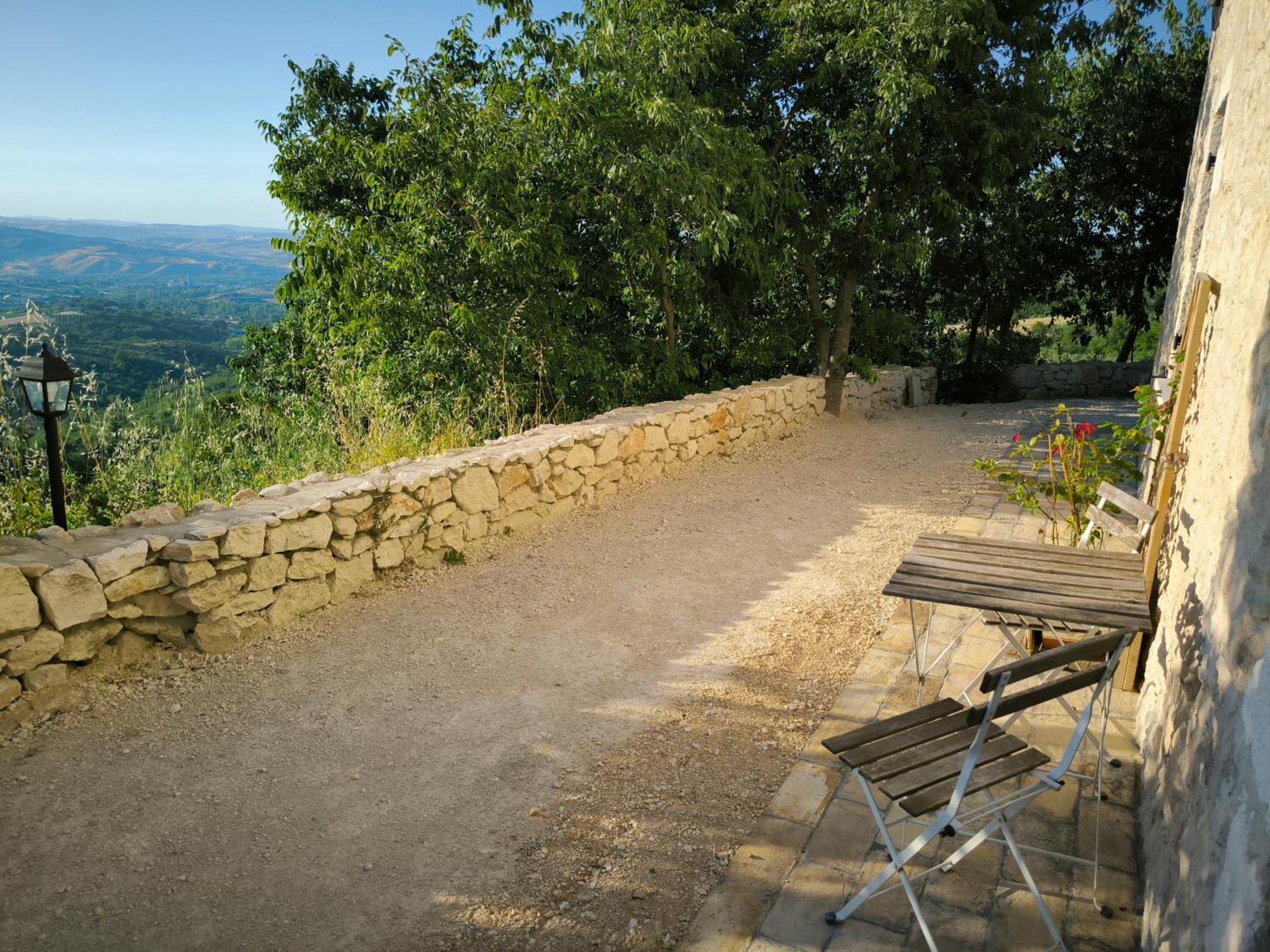 La Casa Dalle Finestre Blu Abbateggio 外观 照片