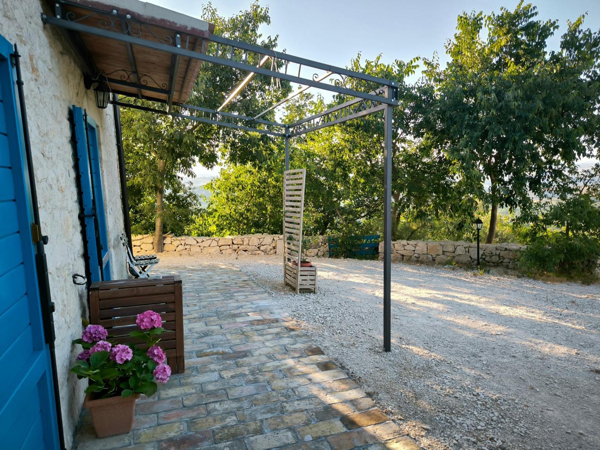 La Casa Dalle Finestre Blu Abbateggio 外观 照片